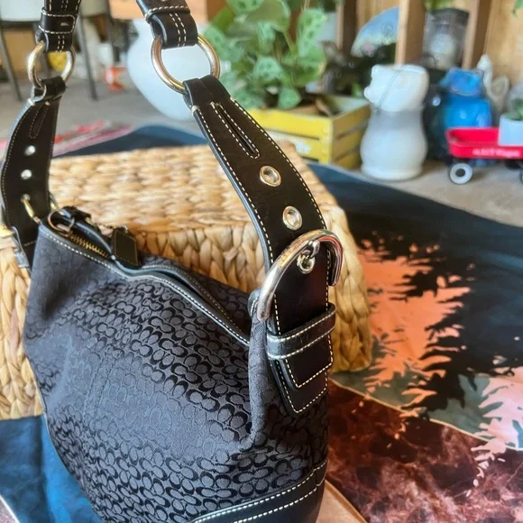 COACH women purse - Picture 5 of 12